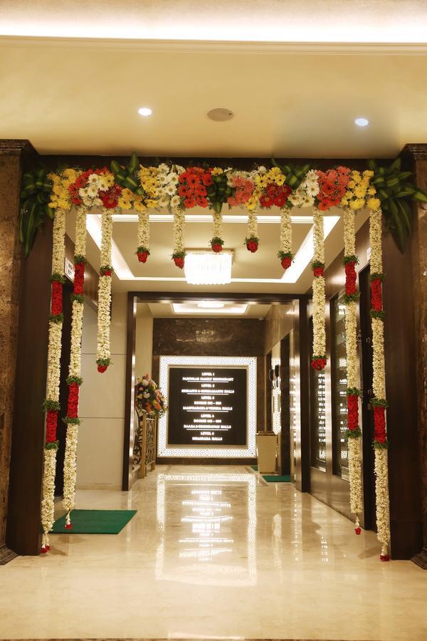 Hotel Shubham Palace Хидерабад Екстериор снимка